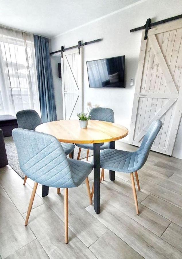 Marina Apartment By Dora Keszthely Extérieur photo