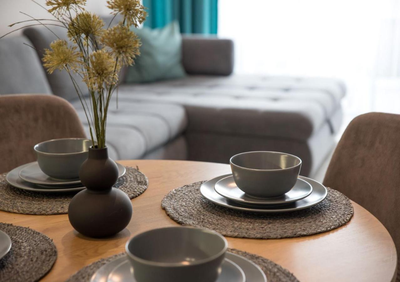 Marina Apartment By Dora Keszthely Extérieur photo