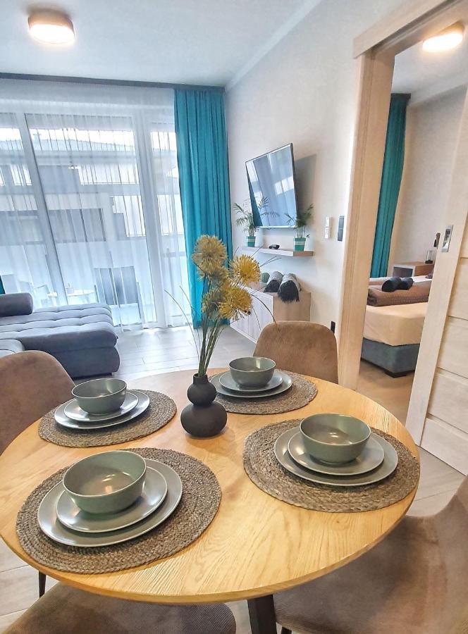 Marina Apartment By Dora Keszthely Extérieur photo