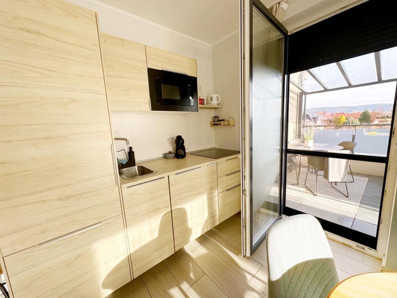 Marina Apartment By Dora Keszthely Extérieur photo